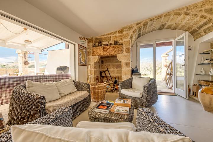 Villa 'Camera 1' with Sea View, Private Pool and Wi-Fi in Salve, Taranto-bugten