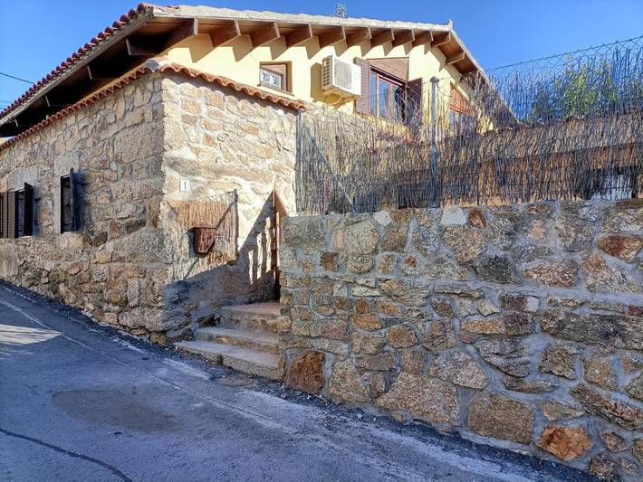 Casa rural para 6 personas, con Terraza y Jardín en Peguerinos - 2