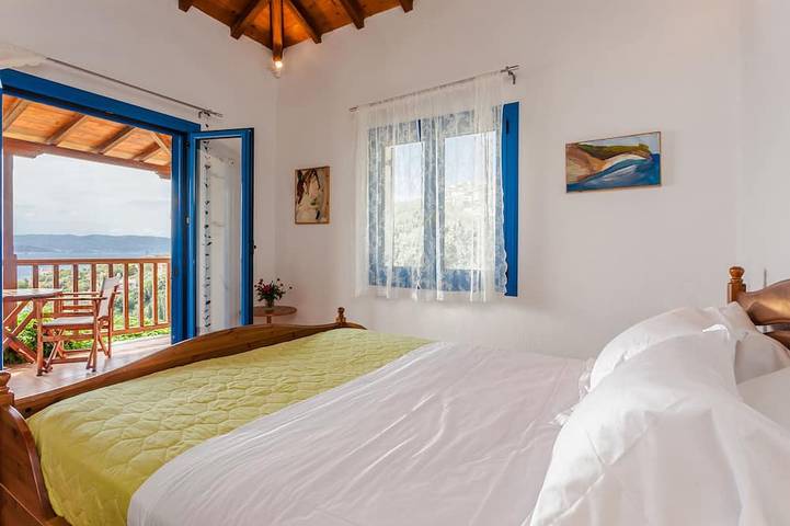 Villa mit herrlichem Blick auf das Meer über die Viladge von Glossa in Glossa, Sporaden
