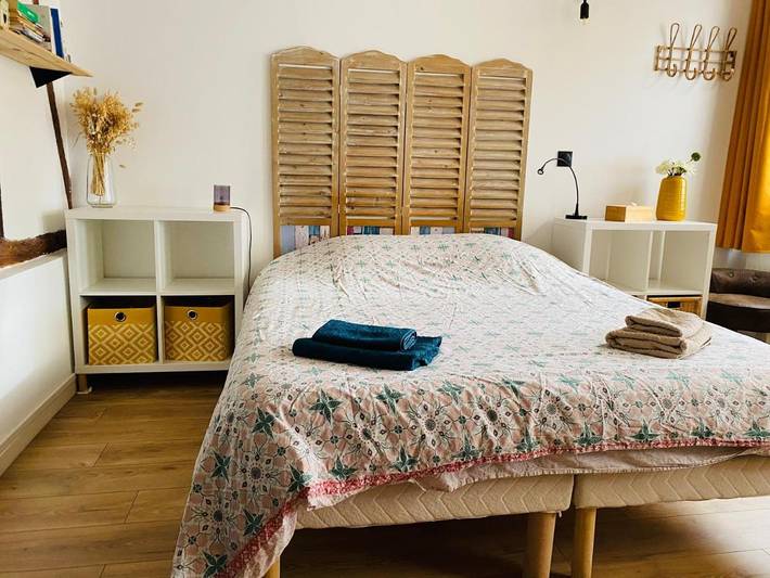 Gîte pour 3 personnes, avec Terrasse et Vue à Bihorel