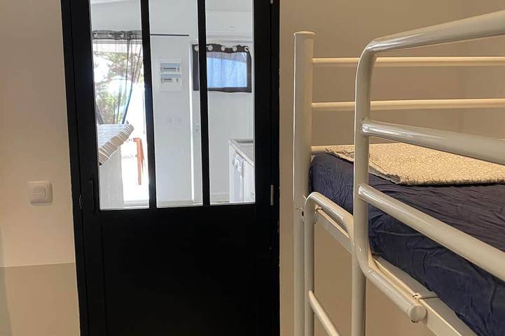 Gîte pour 5 personnes, avec terrasse et jardin dans Plage La Capte - 3