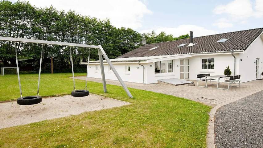 Ferienhaus für 13 Personen, mit Pool und Terrasse sowie Whirlpool, mit Haustier in Aarhus und Umgebung