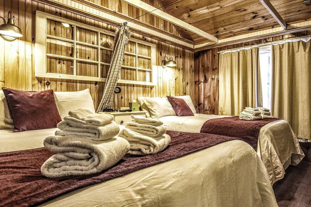 Cabin for 6 Guests in Wolfeboro, Lake Winnipesaukee