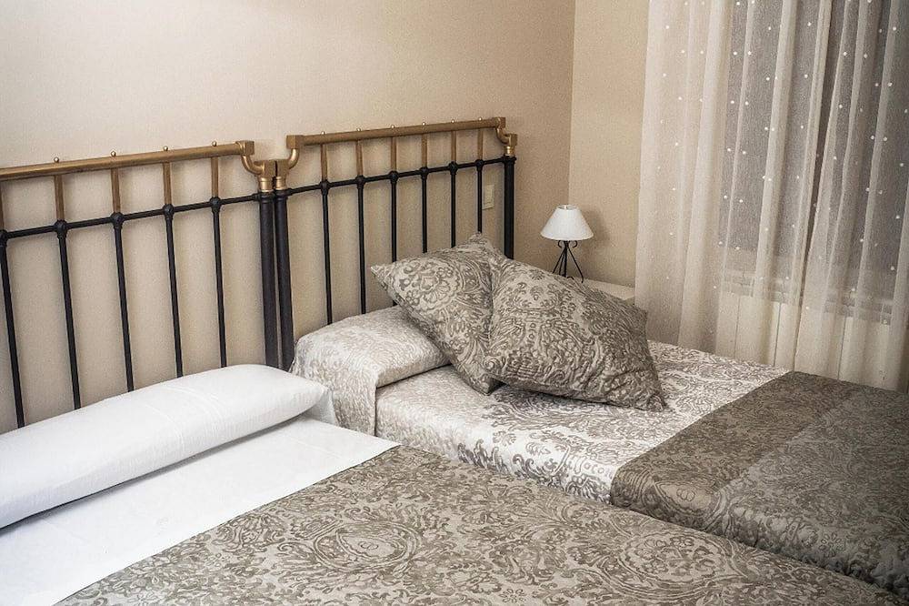 Homerez - House in San Bartolomé de Pinares in San Bartolomé de Pinares, Ávila Region