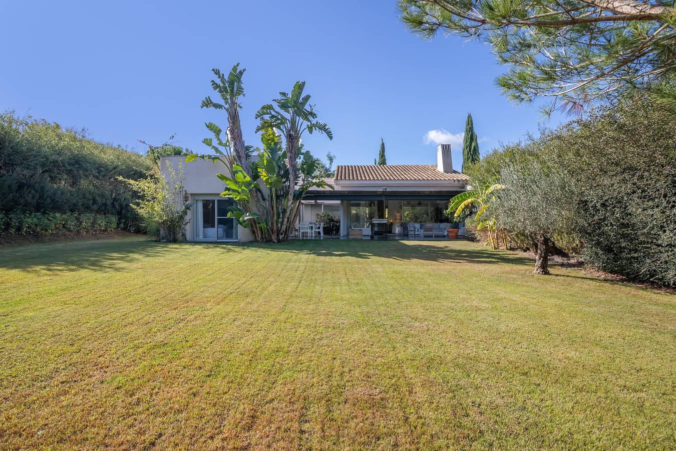 Villa 'Rompido' con piscina compartida, jardín privado y balcón in El Rompido, Cartaya