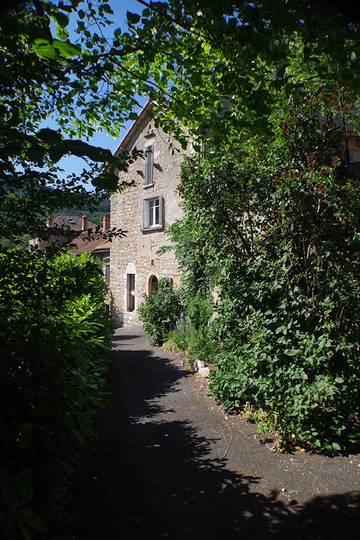 Gîte pour 4 personnes, avec balcon et jardin à La Cresse