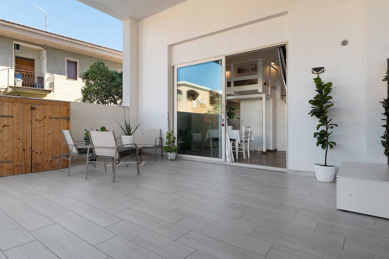 Entire apartment, Apartment 'Casa Del Mirto' with Private Terrace, Wi-Fi and Air Conditioning in Olbia, Costa Smeralda
