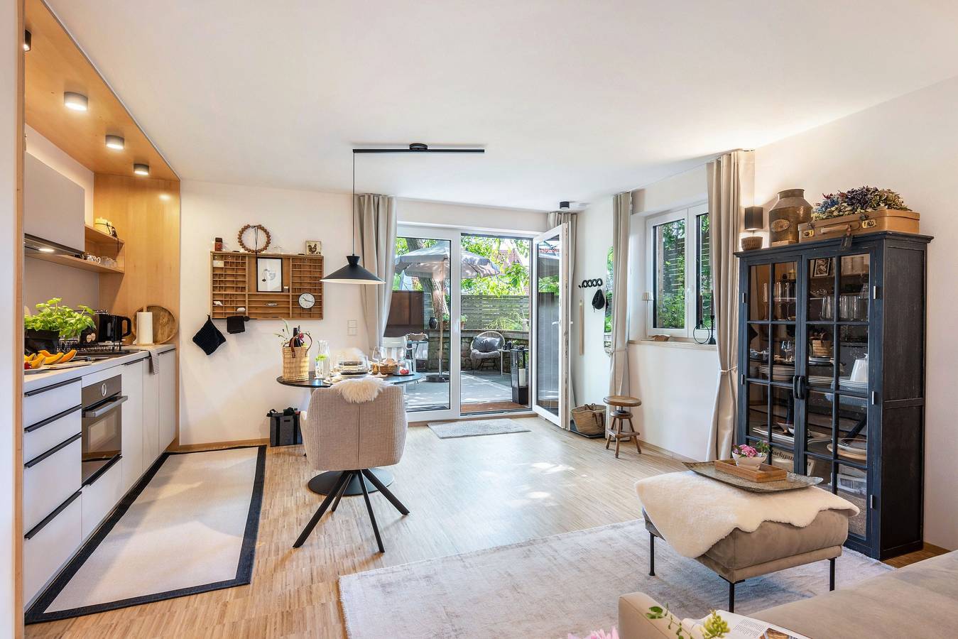 Ganze Wohnung, Ferienwohnung Das Walnussperlchen mit privater Terrasse, Garten & Wi-Fi in Knöringen, Südliche Weinstraße