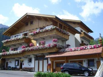 Gîte pour 5 personnes, avec jardin et vue à Arabba