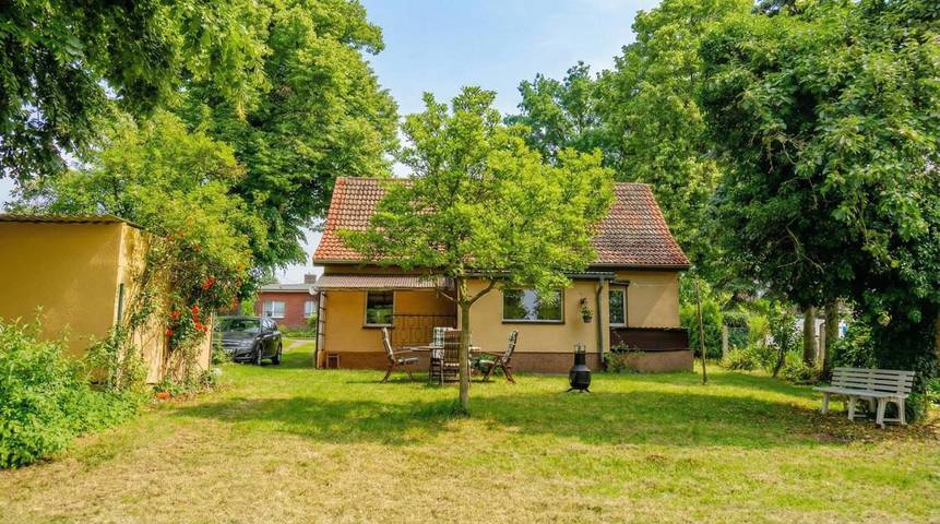 Ferienwohnung für 4 Personen, mit Terrasse und Garten sowie Ausblick in Lübstorf