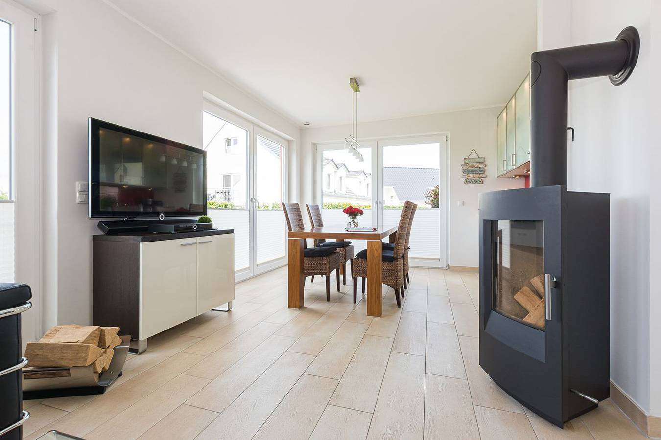 Ganze Wohnung, Komfortable Ferienwohnung - Sanfte Brise - mit Garten und Kamin. in Göhren-Lebbin, Fleesensee