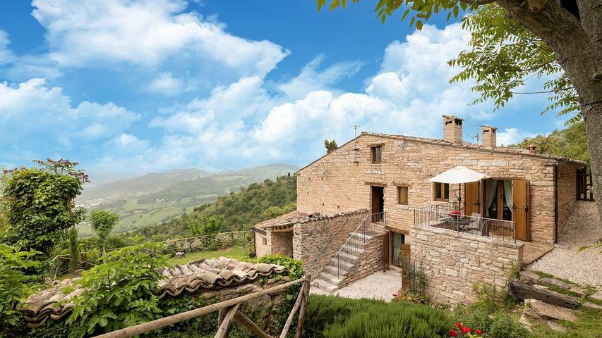 Casa sulla spiaggia per 4 persone, con giardino e piscina nonché terrazza nelle Marche