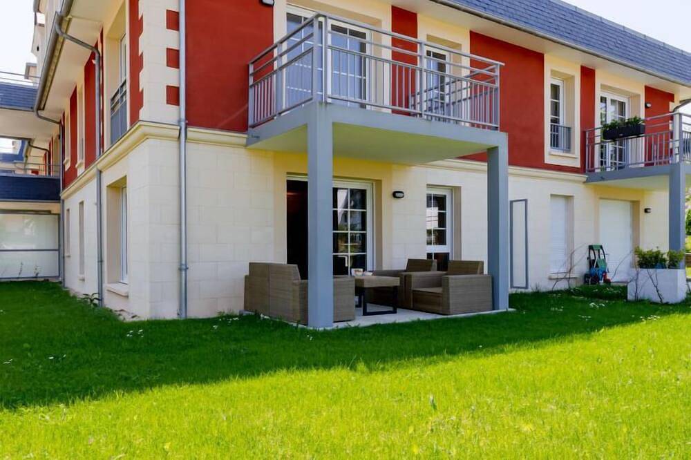 Entire apartment, Nouvelle Vague by Interhome in Benerville-sur-Mer, Lisieux region