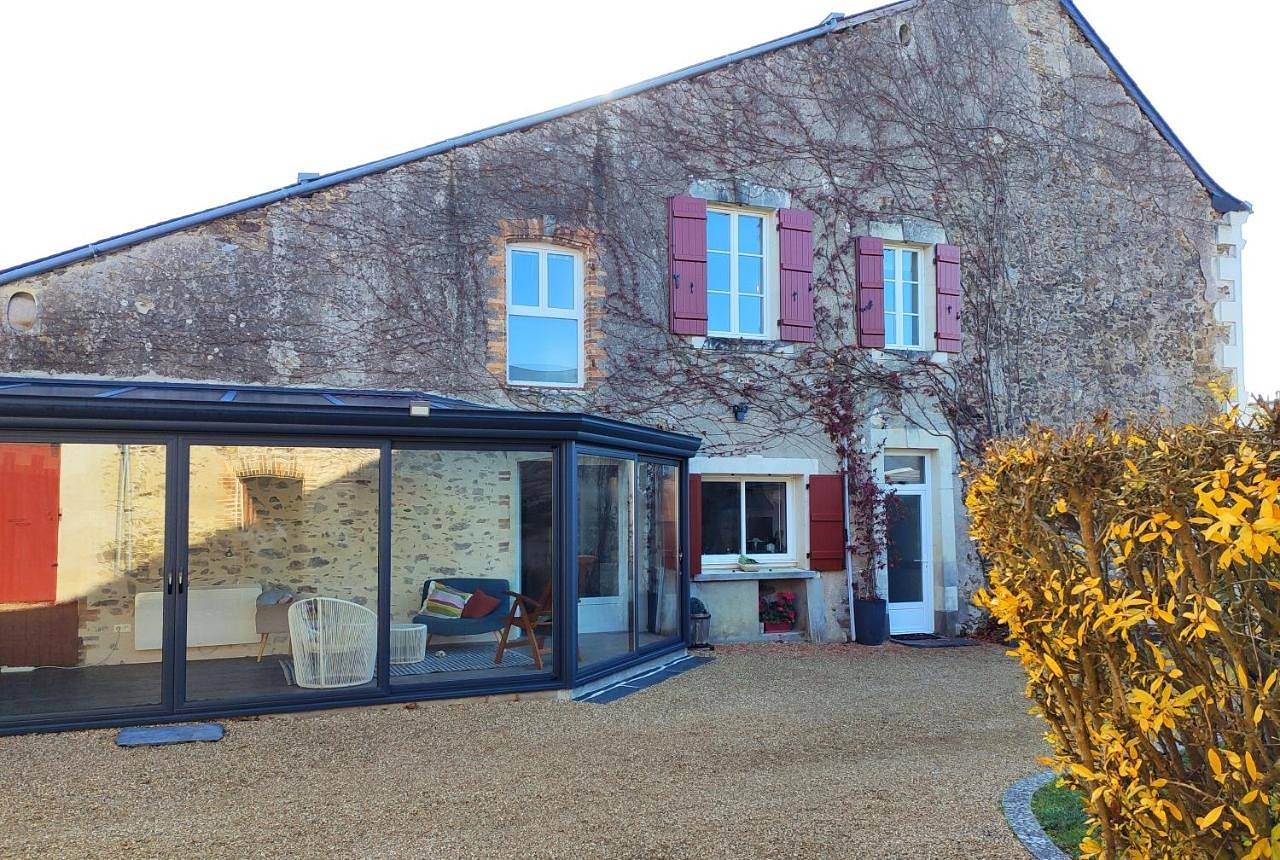 Double Room with Private Bathroom in Saint-Aubin-de-Luigné, Vallée de la Loire