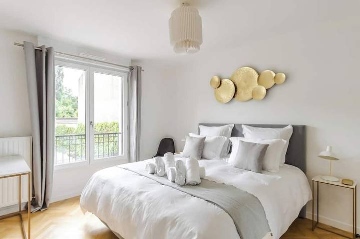 Ganze Wohnung, Appart. Victoria(sleeps 7, 2 parking spaces)- Les Demoiselles à Versailles in Versailles, Yvelines