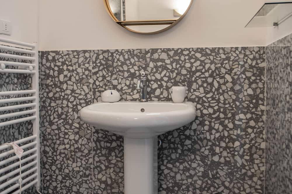 B&B U'Panare, in Taranto's historic center a structure reminiscent of home in Taranto, Gulf of Taranto