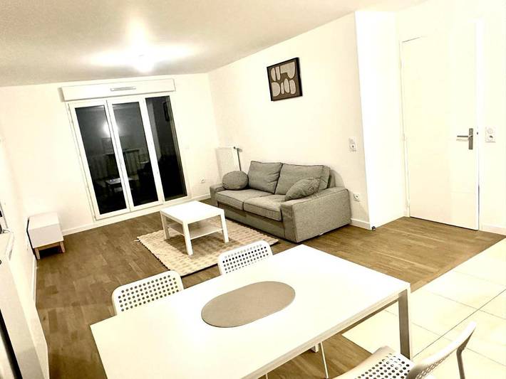 Gîte pour 2 personnes, avec balcon et vue à Chessy