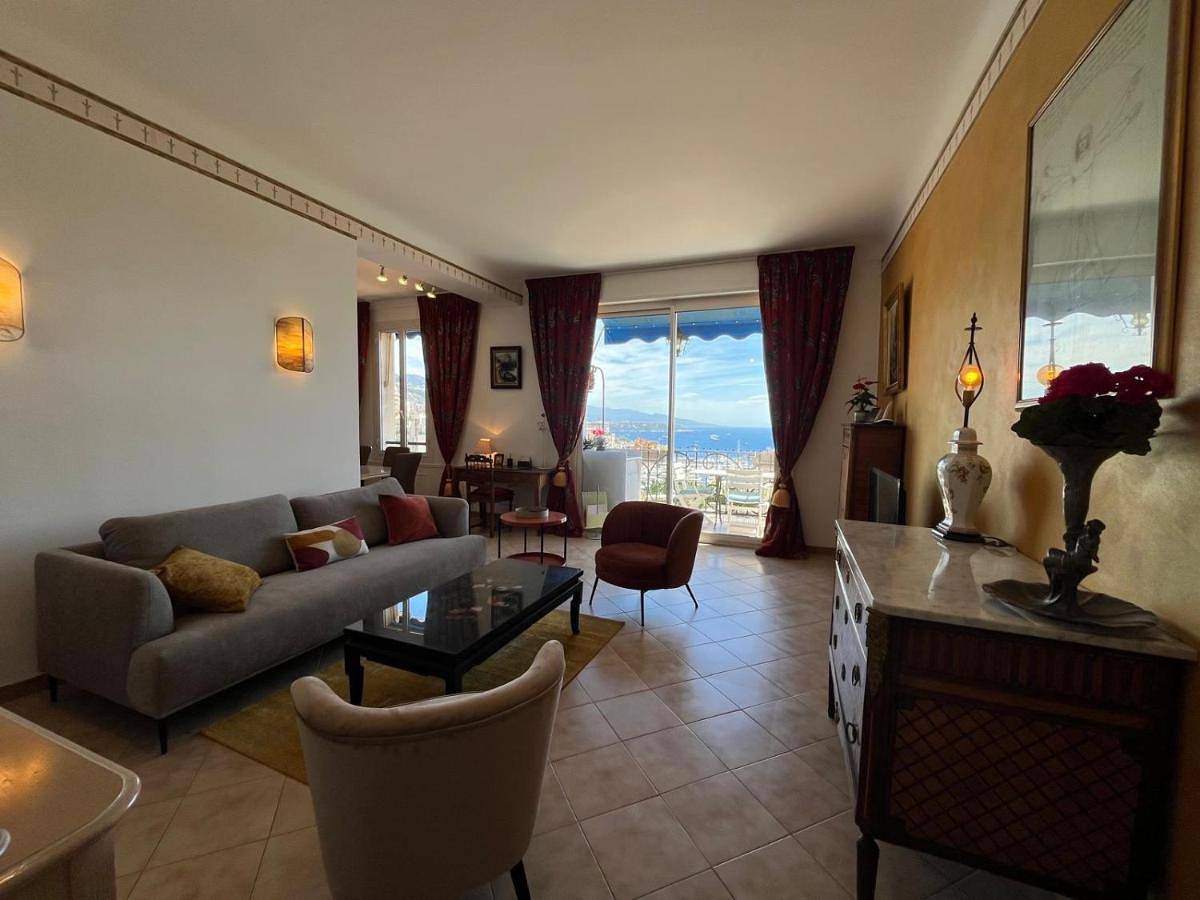 Appartement entier, Plein coeur de Monaco, à 300 mètres à pied du port de Monaco, 4 pièces dans des escaliers vue mer exceptionnelle in Monte Carlo, Côte méditerranéenne (France)