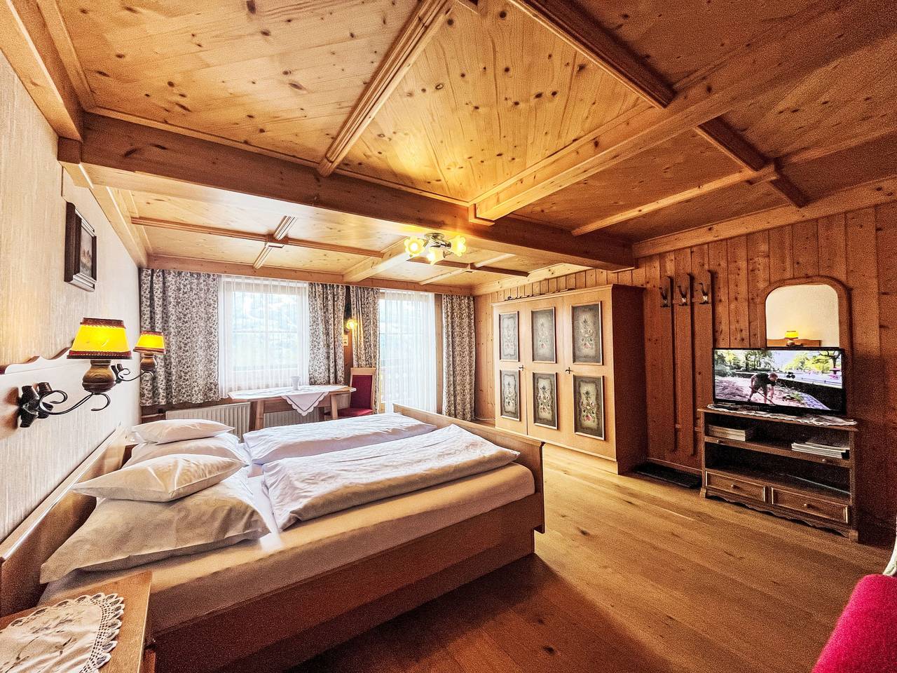 Ganze Wohnung, Doppelzimmer 1 in Ramsau am Dachstein, Schladming-Dachstein