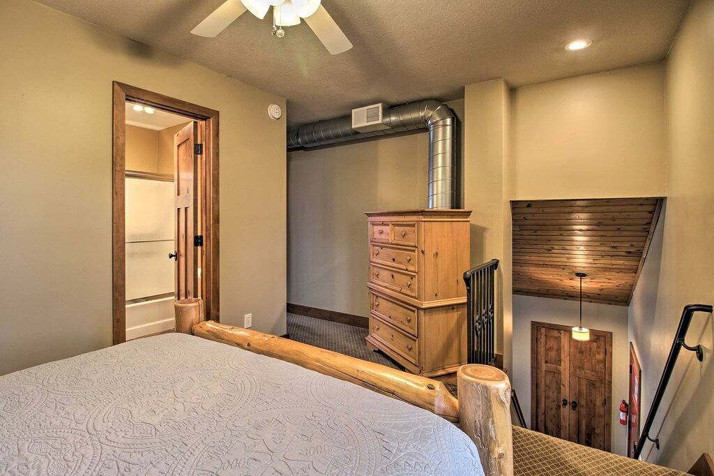 Pelican Lake Retreat w/ Fire Pit, Dock & Grill! in Breezy Point, Crow Wing County