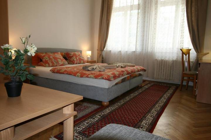 Ferienwohnung für 6 Personen, mit Balkon und Ausblick in Karlsbad - 4