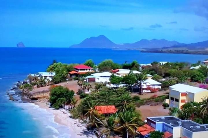 Gîte pour 3 personnes, avec vue et jardin dans Anse Corps de Garde - 4