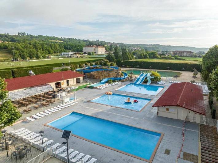 Location de vacances pour 6 personnes, avec piscine et terrasse à Châteauneuf-de-Galaure - 4