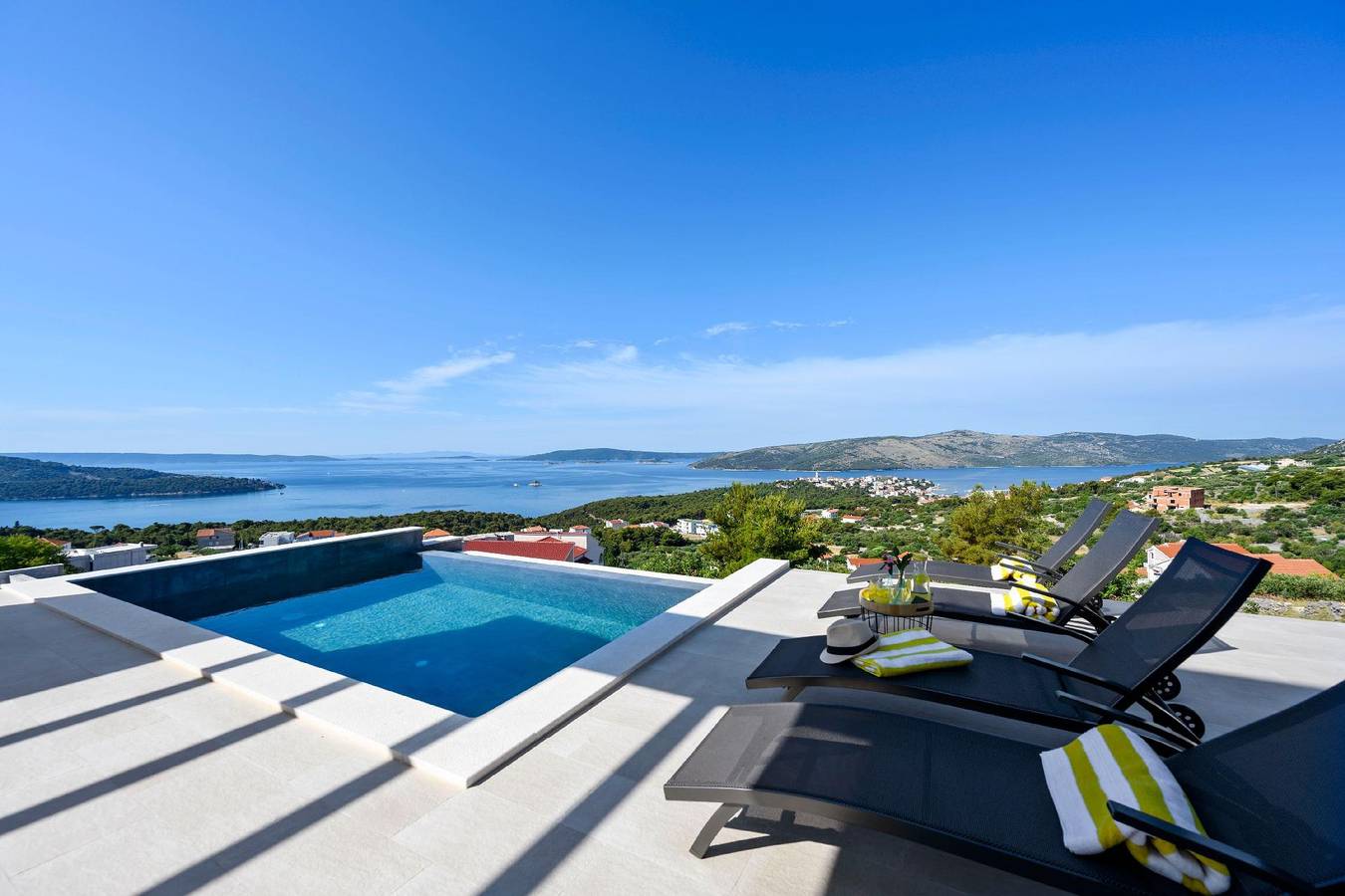 Meerblick, Luxus und Ruhe Villa Petra in Seget Vranjica, Split-Dalmatia