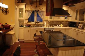 Cabin Rentals And Lodges for 8 Guests in Quebec, Canada, Picture 2