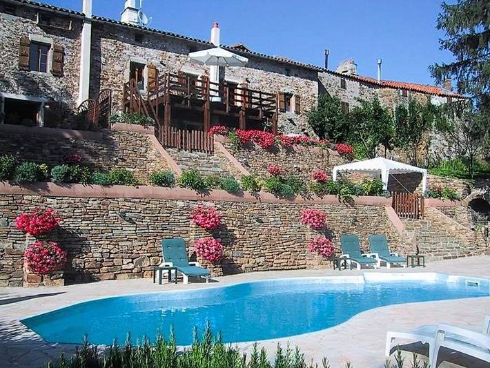 Maison de vacances pour 40 personnes, avec piscine ainsi que vue et jardin, animaux acceptés