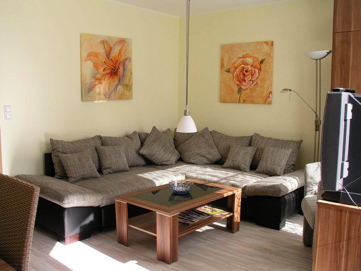 Ganze Wohnung, Apartment with Terrace in Treptow - Köpenick, Berlin