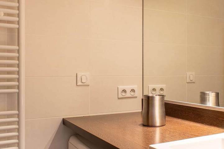 Ganze Wohnung, Sea-view apartment in Erquy 50 m from the beach | 4 guests | in Caroual, Erquy