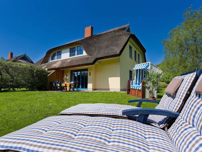 Ferienhaus für 9 Personen, mit Sauna und Garten sowie Terrasse, mit Haustier auf Rügen - 3