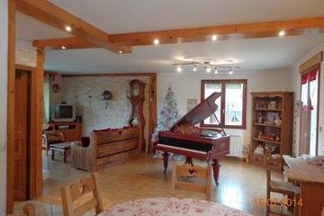 Gîte pour 8 personnes, avec jardin et balcon à Longchaumois