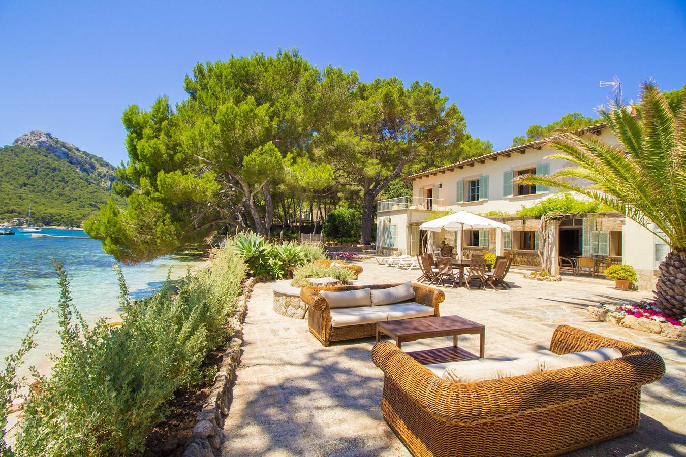 Ganze Ferienwohnung, Stattliche Villa direkt am Strand von Formentor in Formentor, Pollença