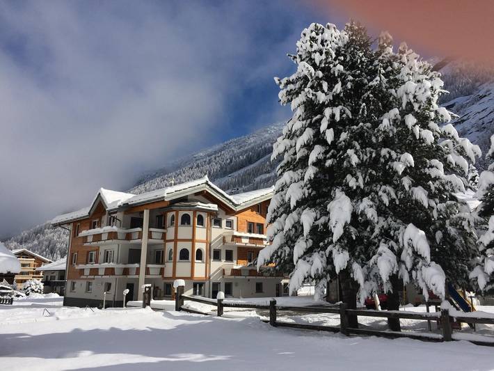 Ferienwohnung für 4 Personen, mit Balkon und Terrasse sowie Garten in Zermatt - Mattertal & Umgebung