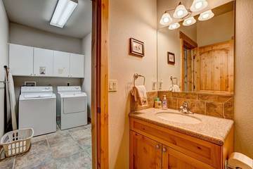 Vacation House for 8 Guests in Estes Park, Larimer County, Picture 2