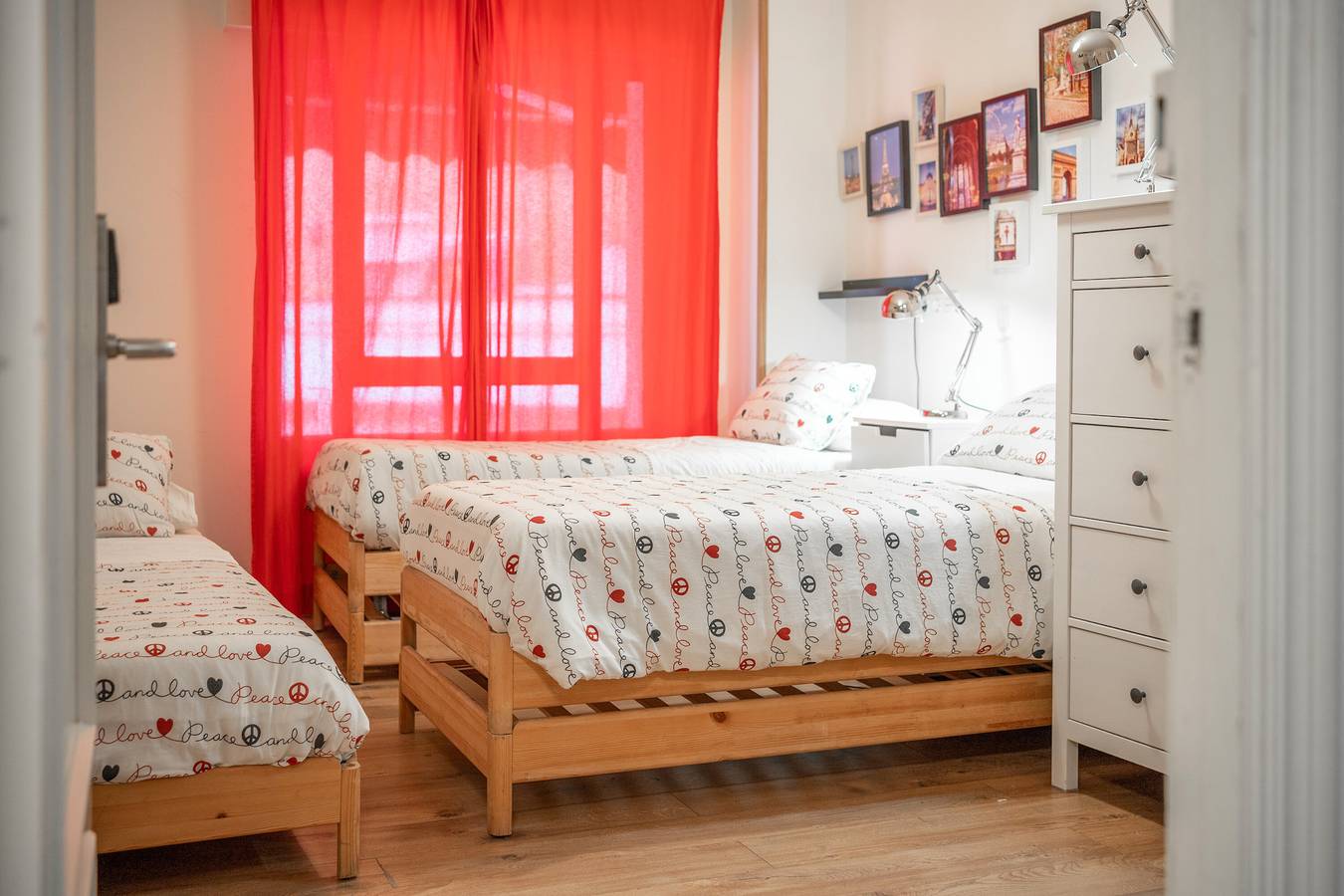 Habitación 'Habitación París' con Wi-Fi in Gijón, Costa Verde