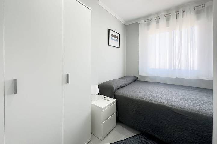 Casa Olivia avec piscine privée chauffée - À 5 minutes de la plage in Torrevieja Centre, Torrevieja