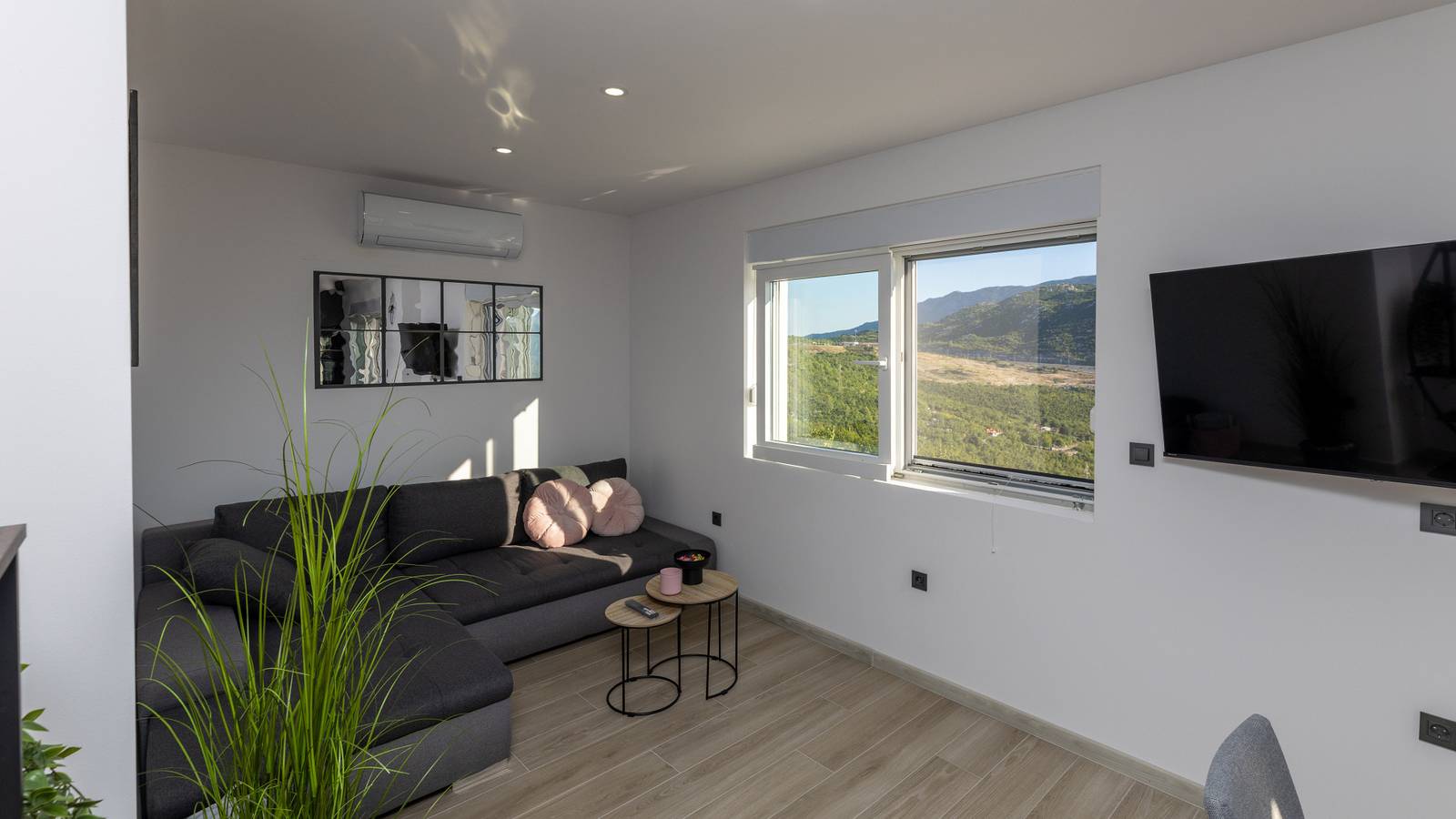 Villa Klara - Makarska by Villas Guide in Vrgorac, Makarska Riviera
