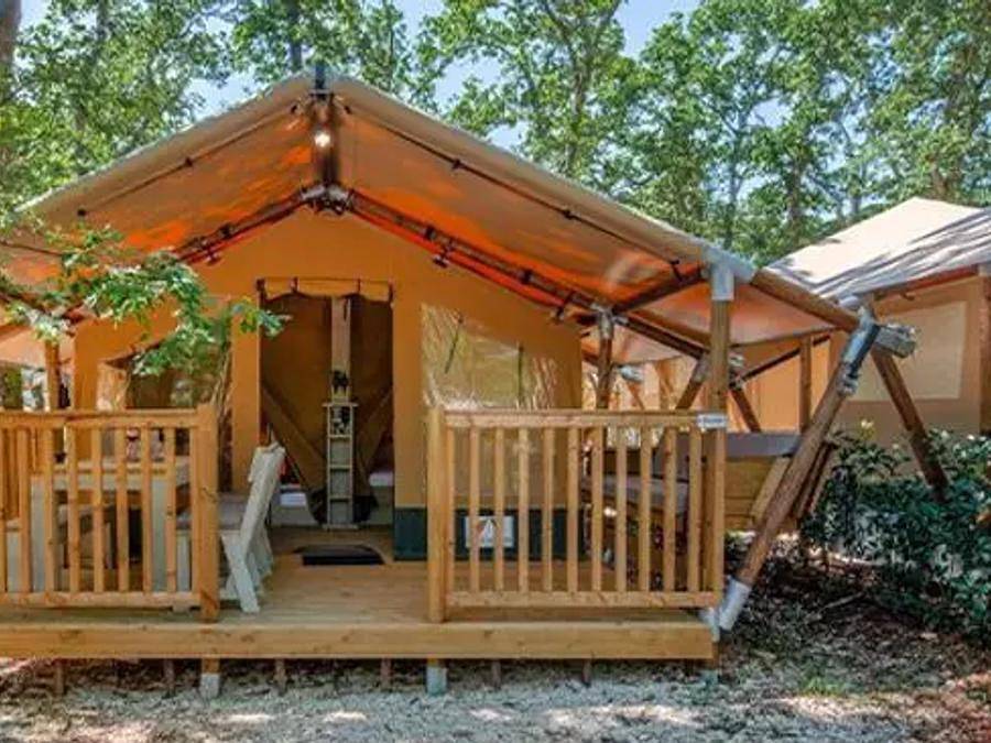 Camping Bi Village  - Safarizelt 5 personen - Super Lodge | 2 Schlafz. | 4/5 Pers. | Einfache Terrasse in Valbandon, Südküste Istrien