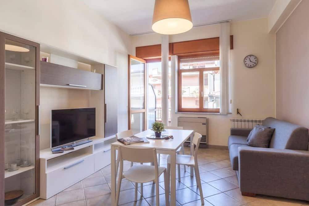 Entire apartment, Stella Marina - cozy 1 bedroom apartment with balcony centrally located in Capo d'Orlando in Capo d'Orlando, Messina Province