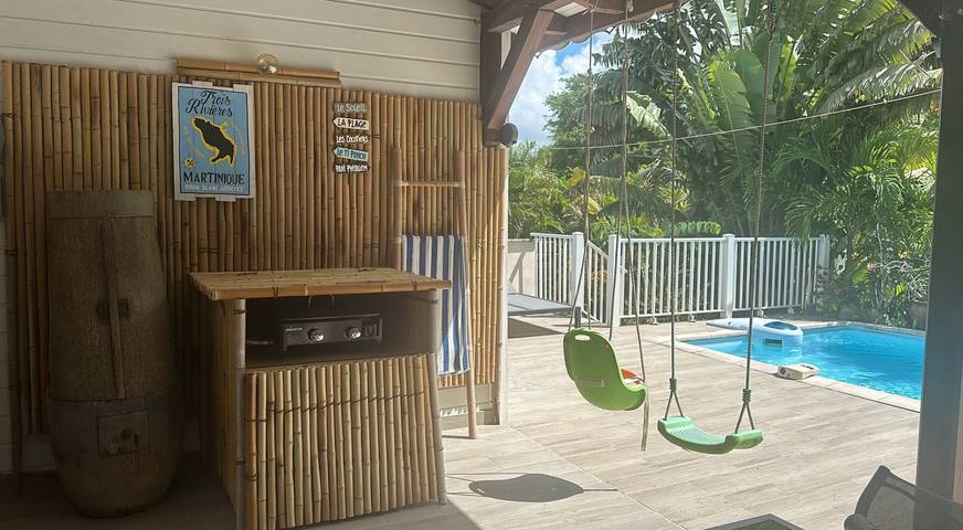 Location de vacances pour 4 personnes, avec terrasse ainsi que piscine et jardin à Les Trois-Îlets - 2