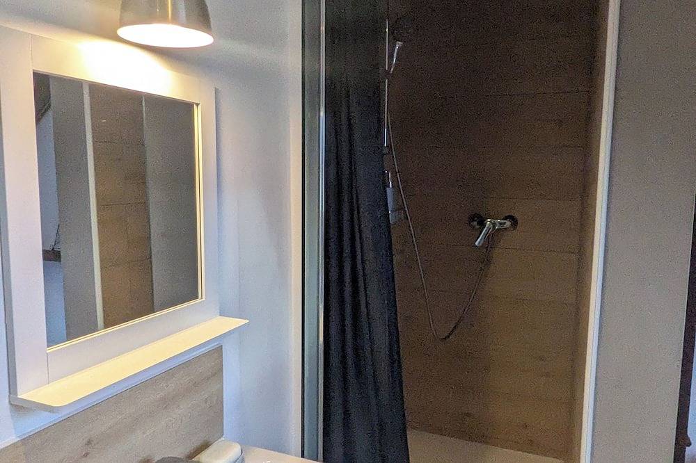 Entire apartment, Charming Apartment With Terrace Montargis Center in Montargis, Montargis region