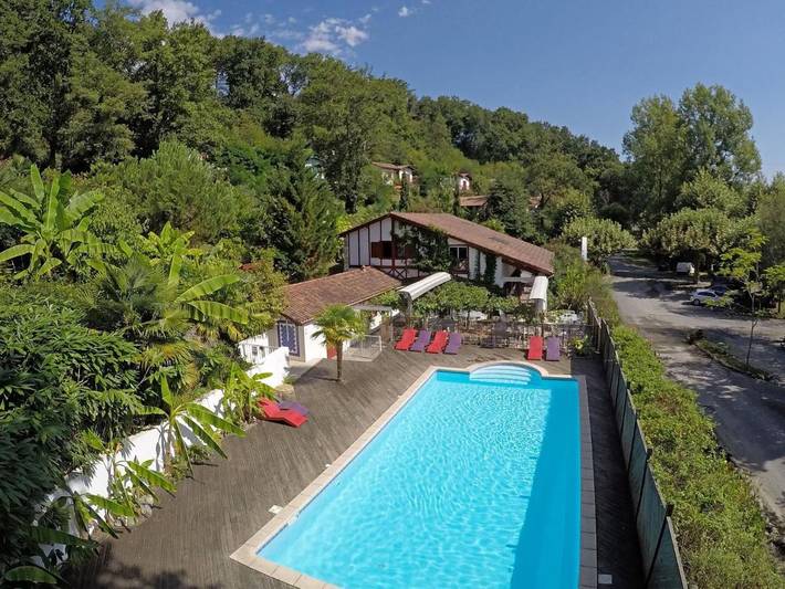 Location de vacances pour 6 personnes, avec piscine et terrasse, animaux acceptés à La Bastide-Clairence - 2