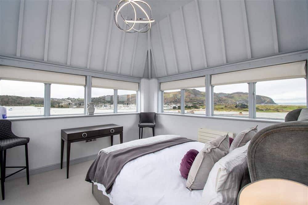 Deganwy Tower Apartment in Deganwy, Conwy region