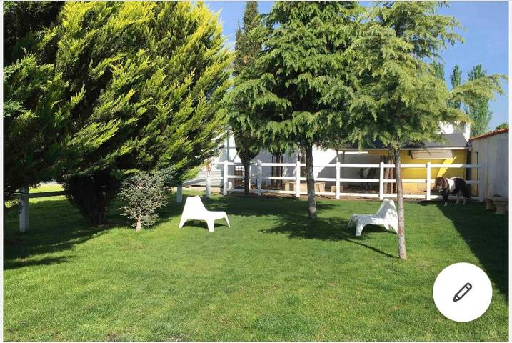 Casa rural para 8 personas, con vistas y jardín además de piscina y vistas al lago, Se admiten mascotas en Las Vegas (Madrid) - 4