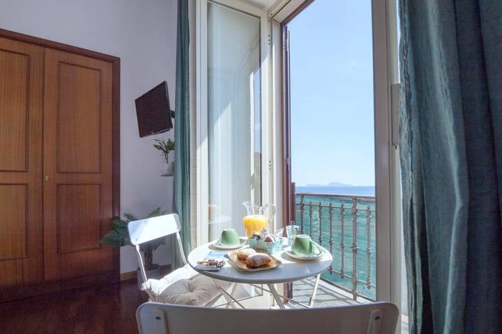 Chambre d’hôte pour 2 personnes, avec vue à Naples - 4