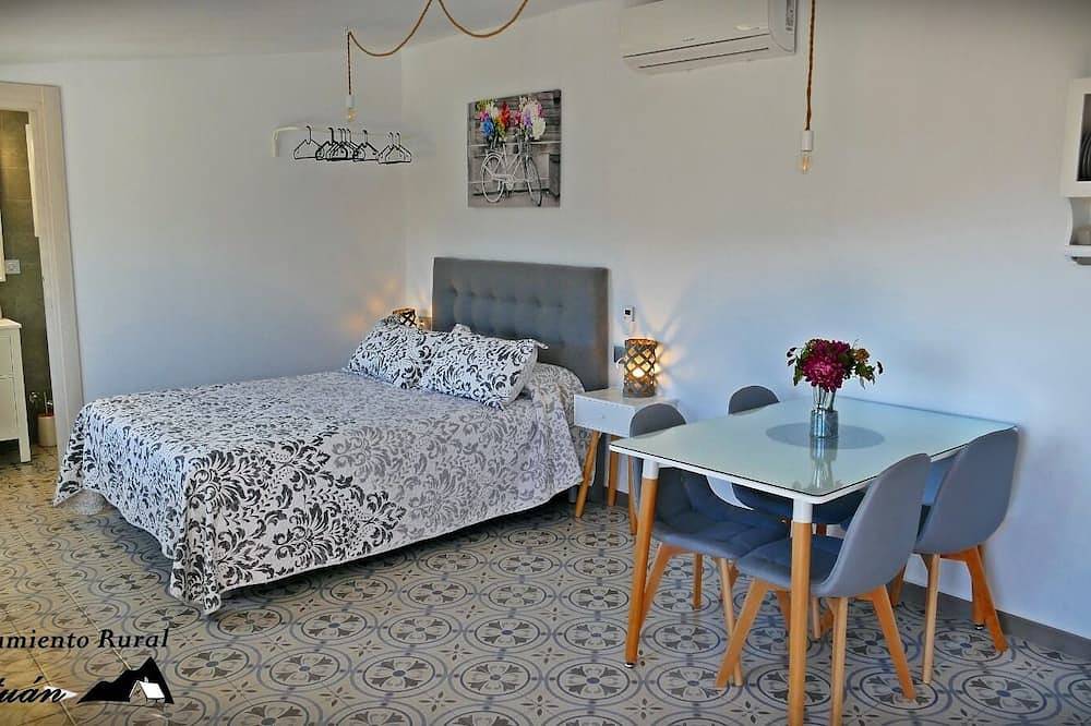 Ganze Wohnung, Cozy rural apartment for couples 1km from the nearest town in Árchez, Málaga Provinz