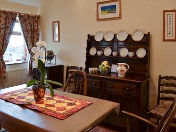 Log Cabin for 4 People in North Yorkshire, Yorkshire, Photo 4